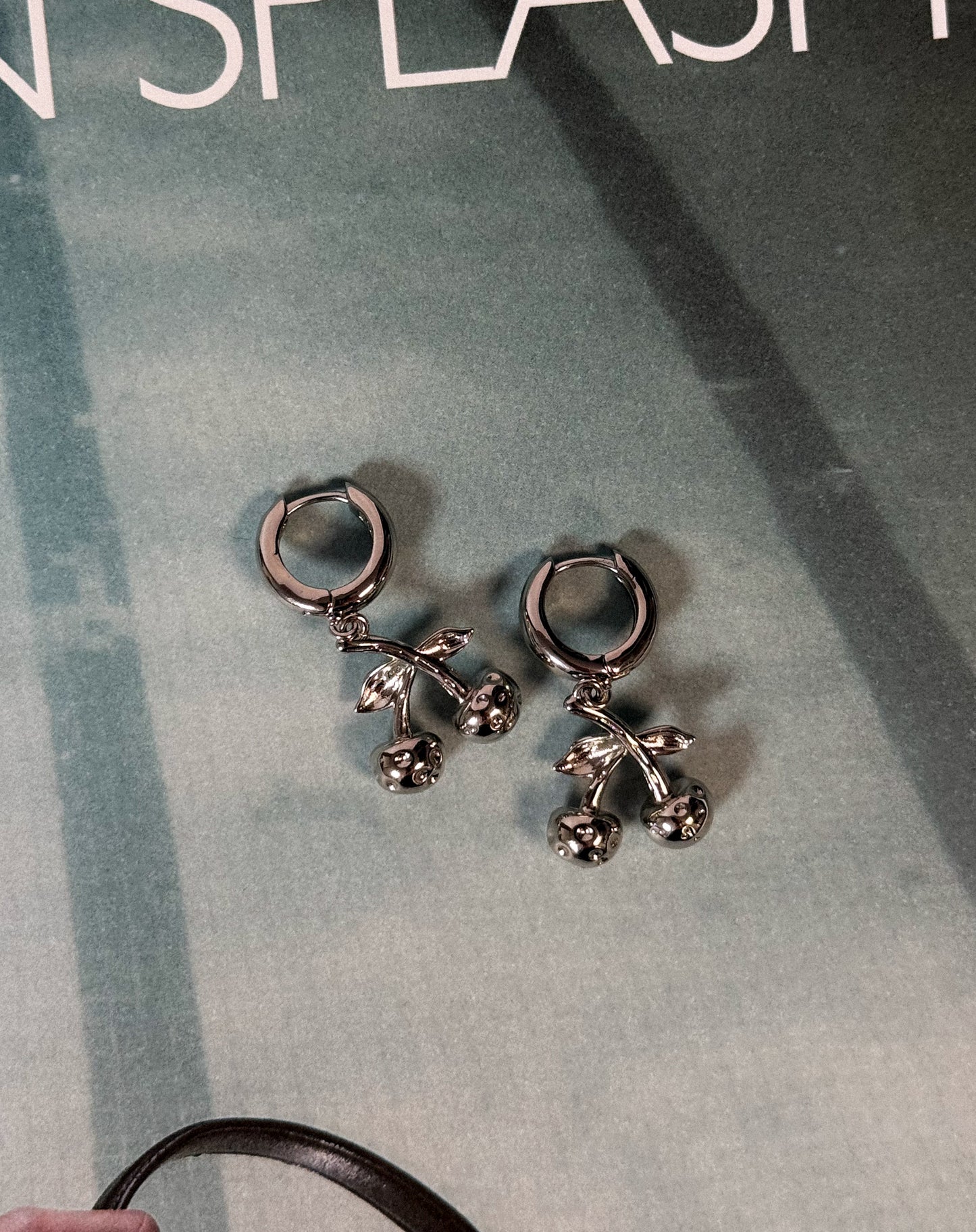 Hoops Cherry Silver