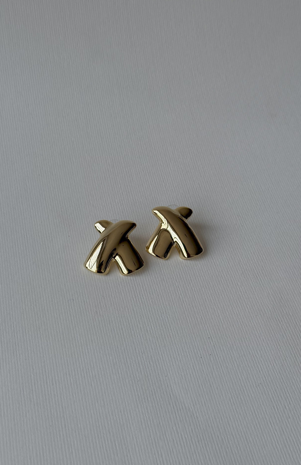 Aretes X
