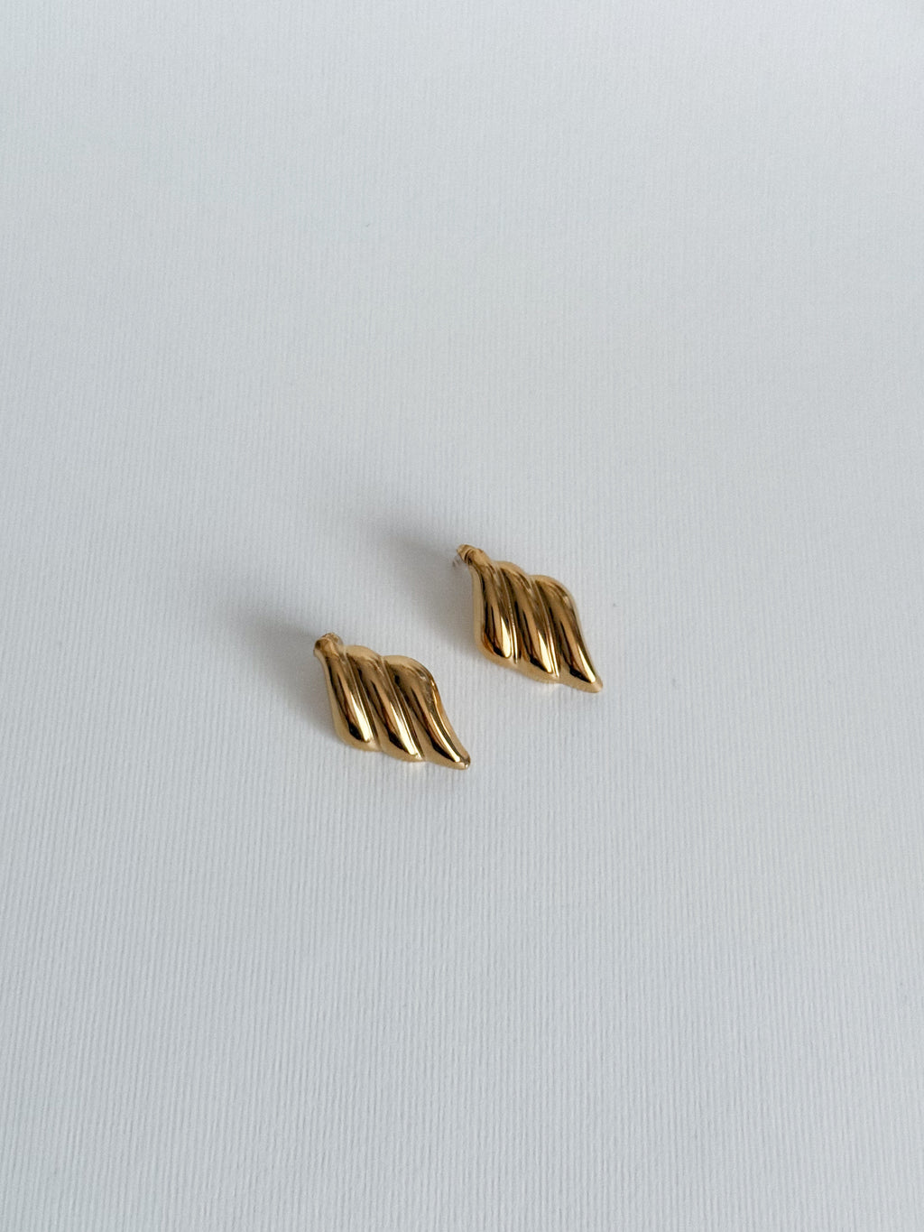 Aretes Wing