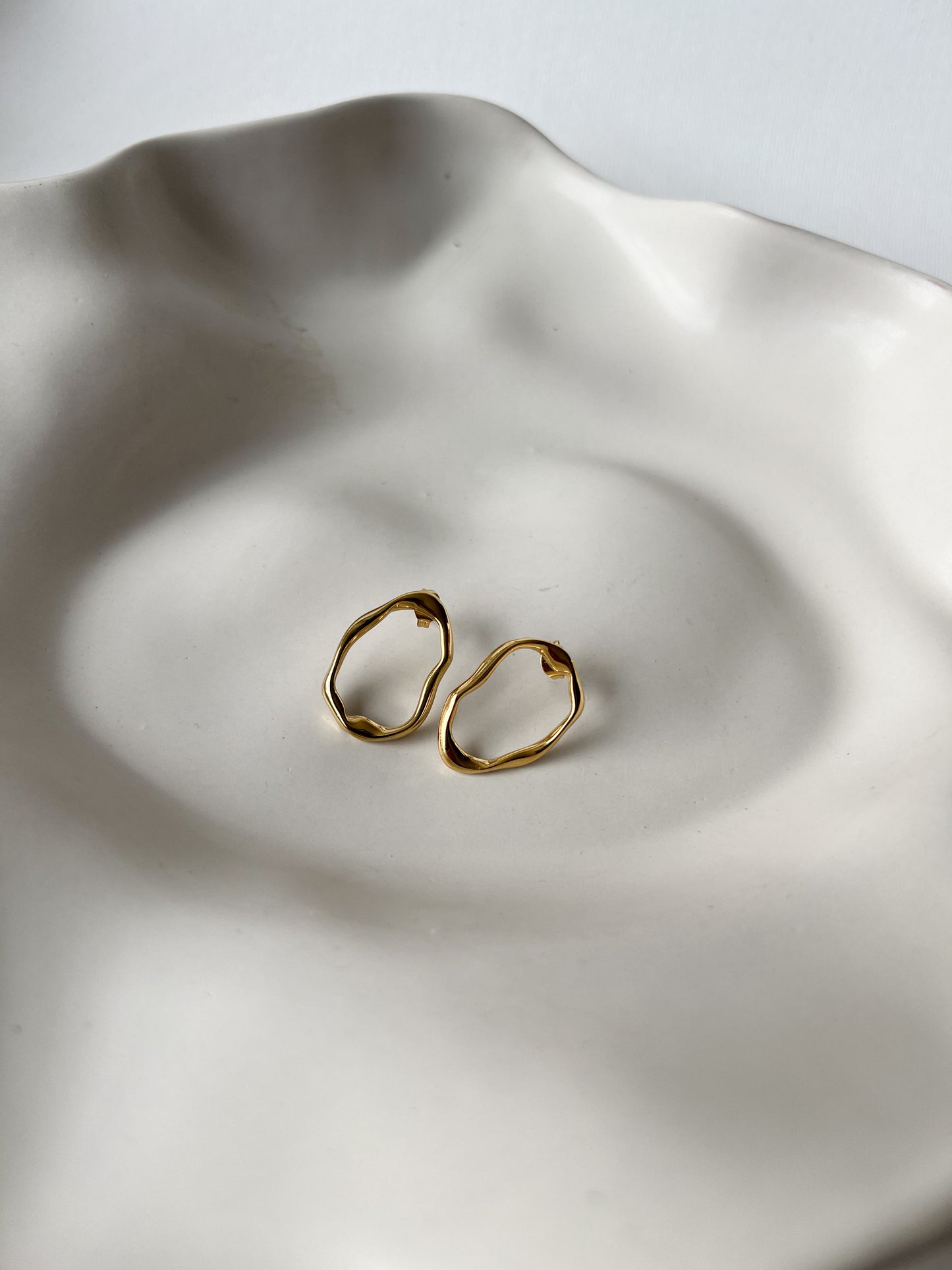Aretes O