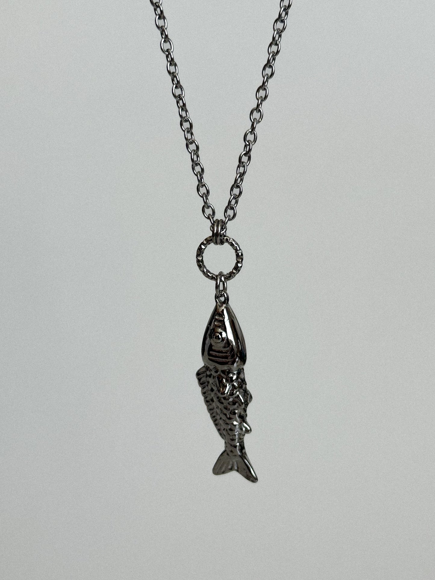 Collar Fishtail